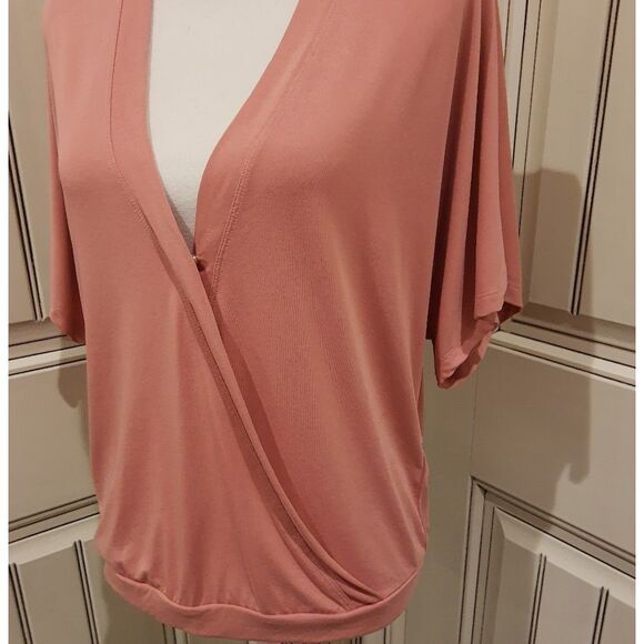 Anthropologie Pink Coral Salmon Wrap Style Top Size Medium Short Sleeve - Picture 3 of 14